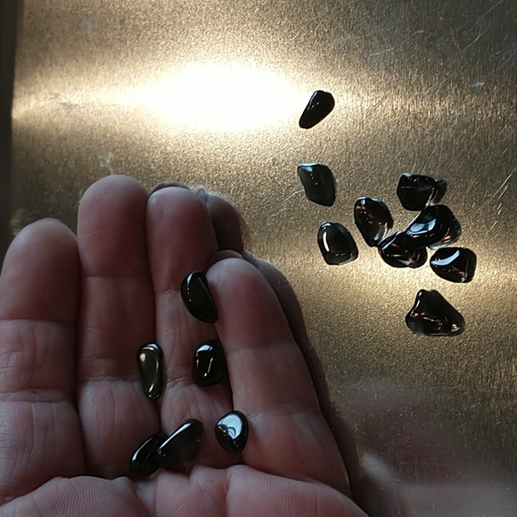 #7 - 15 piece Black Teardrop Obsidian for jewelry making or spiritual healing - Picture 4 of 4